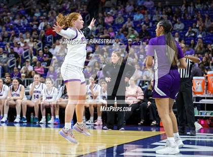 Thumbnail 3 in Boerne vs. Canyon (UIL 4A Basketball Semifinal) photogallery.