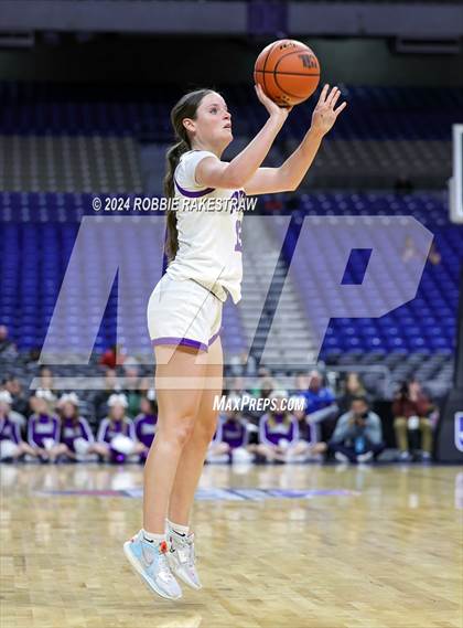 Thumbnail 2 in Boerne vs. Canyon (UIL 4A Basketball Semifinal) photogallery.