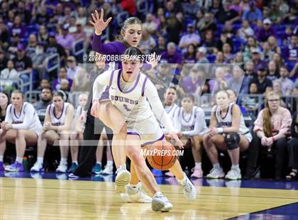 Thumbnail 2 in Boerne vs. Canyon (UIL 4A Basketball Semifinal) photogallery.