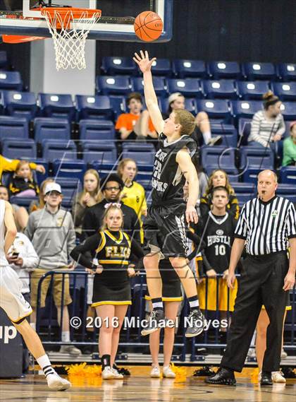 Thumbnail 2 in Centerville vs. Lakota East (OHSAA Southwest Regional Playoff) photogallery.