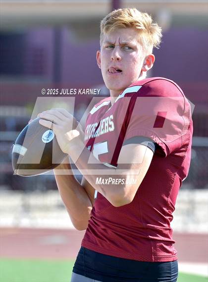 Thumbnail 2 in Arbor View vs Faith Lutheran (Scrimmage) photogallery.