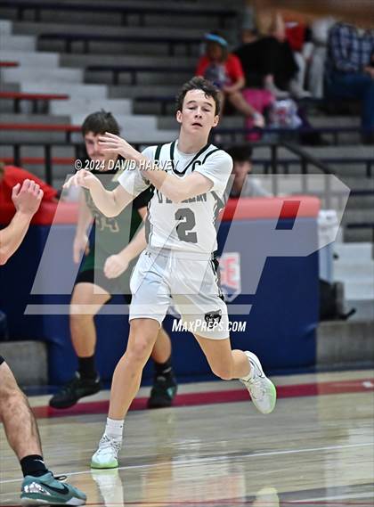 Thumbnail 3 in D'Evelyn vs Bear Creek photogallery.