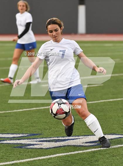 Thumbnail 2 in Tivy vs Lee [Robert E.] (Austin Lakes Elite Showcase) photogallery.
