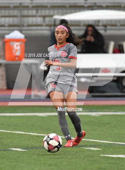 Thumbnail 3 in Tivy vs Lee [Robert E.] (Austin Lakes Elite Showcase) photogallery.