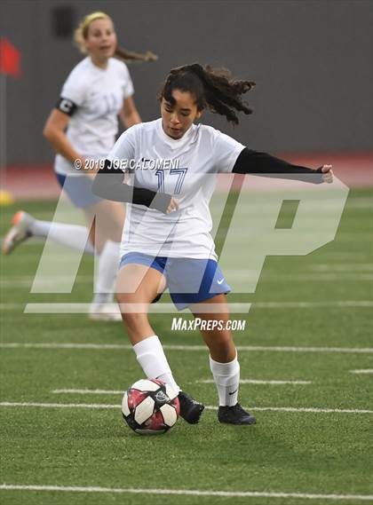 Thumbnail 2 in Tivy vs Lee [Robert E.] (Austin Lakes Elite Showcase) photogallery.