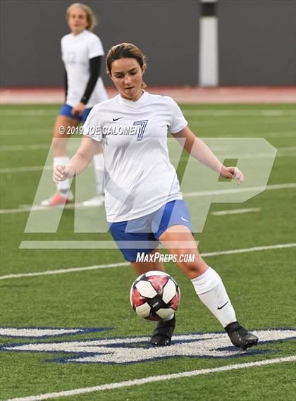 Thumbnail 1 in Tivy vs Lee [Robert E.] (Austin Lakes Elite Showcase) photogallery.