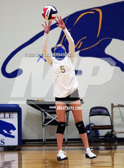 Thumbnail 3 in Manor @ Pflugerville photogallery.