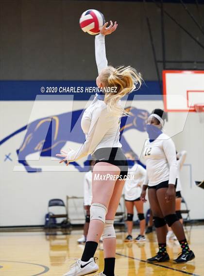 Thumbnail 3 in Manor @ Pflugerville photogallery.