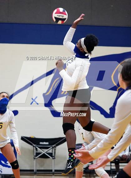 Thumbnail 2 in Manor @ Pflugerville photogallery.
