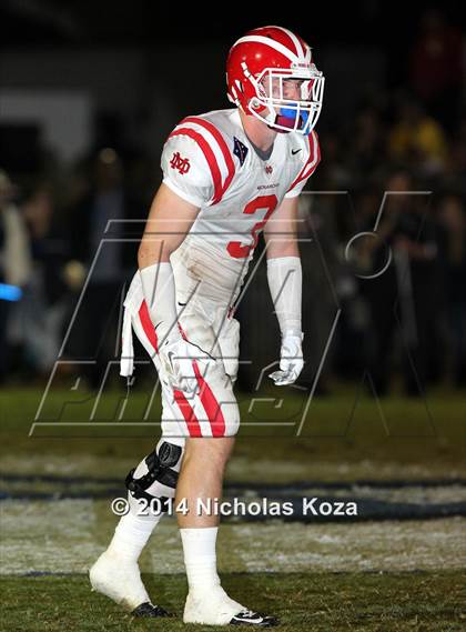 Thumbnail 2 in Mater Dei vs. St. John Bosco photogallery.