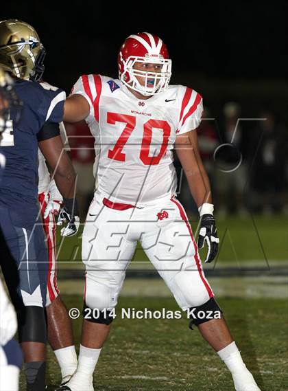 Thumbnail 2 in Mater Dei vs. St. John Bosco photogallery.