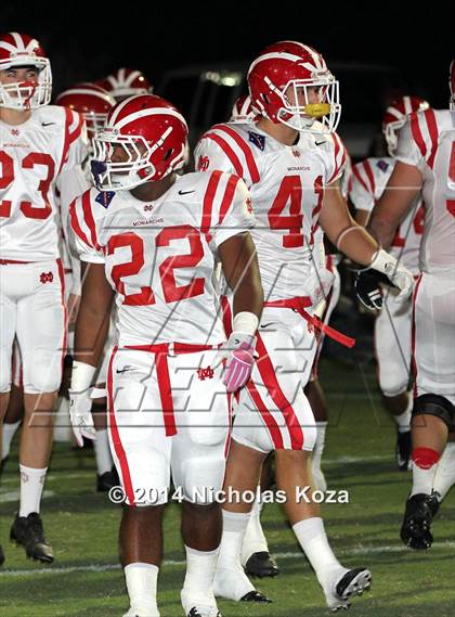Thumbnail 3 in Mater Dei vs. St. John Bosco photogallery.