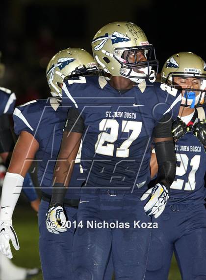 Thumbnail 3 in Mater Dei vs. St. John Bosco photogallery.