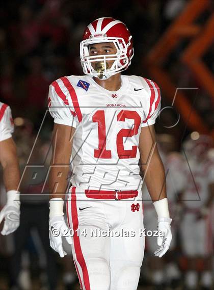 Thumbnail 3 in Mater Dei vs. St. John Bosco photogallery.