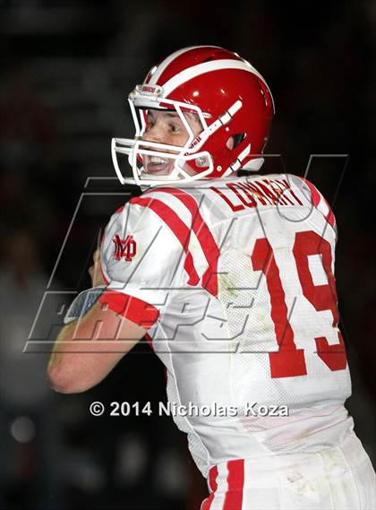Thumbnail 3 in Mater Dei vs. St. John Bosco photogallery.