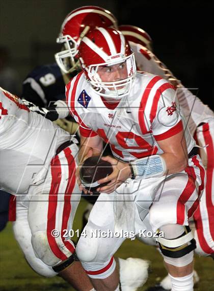 Thumbnail 3 in Mater Dei vs. St. John Bosco photogallery.