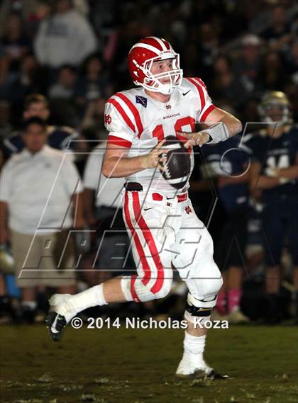 Thumbnail 3 in Mater Dei vs. St. John Bosco photogallery.