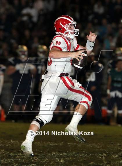 Thumbnail 2 in Mater Dei vs. St. John Bosco photogallery.