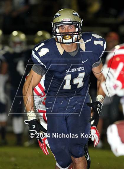 Thumbnail 3 in Mater Dei vs. St. John Bosco photogallery.