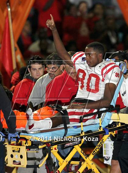 Thumbnail 1 in Mater Dei vs. St. John Bosco photogallery.