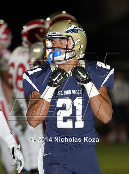 Thumbnail 1 in Mater Dei vs. St. John Bosco photogallery.