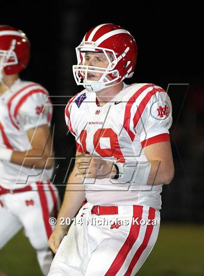 Thumbnail 3 in Mater Dei vs. St. John Bosco photogallery.