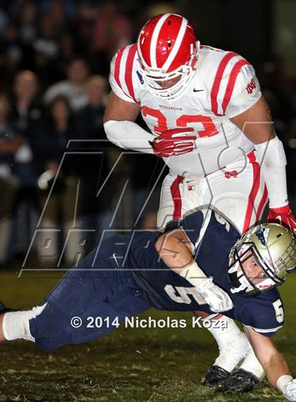 Thumbnail 1 in Mater Dei vs. St. John Bosco photogallery.