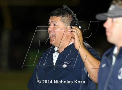 Thumbnail 2 in Mater Dei vs. St. John Bosco photogallery.