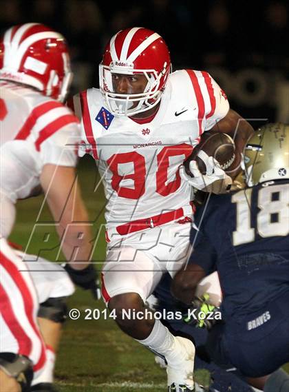 Thumbnail 3 in Mater Dei vs. St. John Bosco photogallery.
