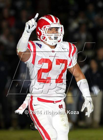 Thumbnail 3 in Mater Dei vs. St. John Bosco photogallery.