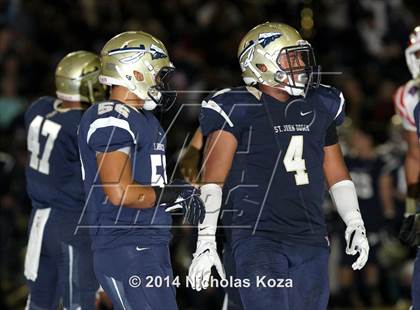 Thumbnail 1 in Mater Dei vs. St. John Bosco photogallery.