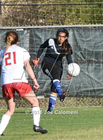 Thumbnail 2 in Lee [Robert E.] vs South San Antonio (Tejeda Sports Complex) photogallery.