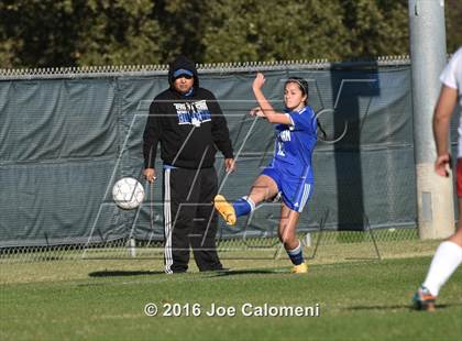 Thumbnail 3 in Lee [Robert E.] vs South San Antonio (Tejeda Sports Complex) photogallery.