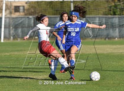 Thumbnail 2 in Lee [Robert E.] vs South San Antonio (Tejeda Sports Complex) photogallery.