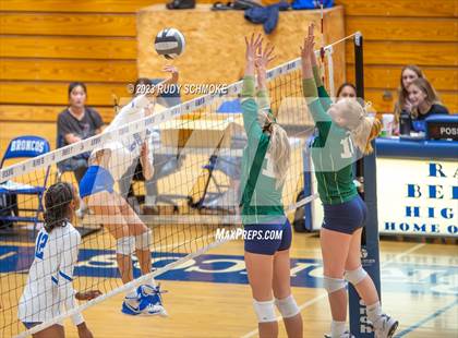 Thumbnail 1 in La Costa Canyon @ Rancho Bernardo (San Diego CIF Division 1 First Round) photogallery.