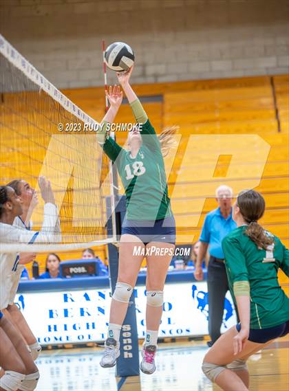 Thumbnail 1 in La Costa Canyon @ Rancho Bernardo (San Diego CIF Division 1 First Round) photogallery.