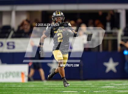 Thumbnail 3 in South Oak Cliff vs. Randle (UIL 5A Division II Football Final) photogallery.