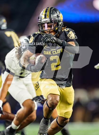 Thumbnail 1 in South Oak Cliff vs. Randle (UIL 5A Division II Football Final) photogallery.
