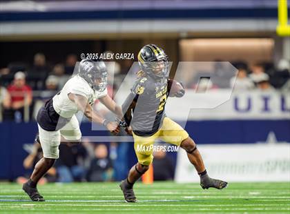 Thumbnail 1 in South Oak Cliff vs. Randle (UIL 5A Division II Football Final) photogallery.