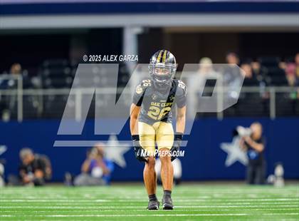 Thumbnail 2 in South Oak Cliff vs. Randle (UIL 5A Division II Football Final) photogallery.