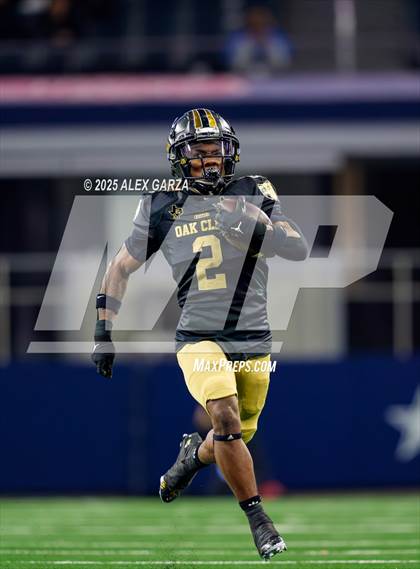 Thumbnail 2 in South Oak Cliff vs. Randle (UIL 5A Division II Football Final) photogallery.