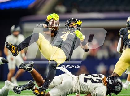 Thumbnail 3 in South Oak Cliff vs. Randle (UIL 5A Division II Football Final) photogallery.