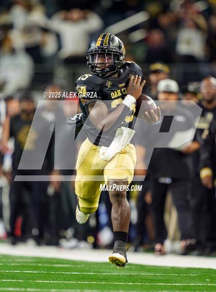 Thumbnail 1 in South Oak Cliff vs. Randle (UIL 5A Division II Football Final) photogallery.