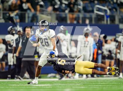 Thumbnail 1 in South Oak Cliff vs. Randle (UIL 5A Division II Football Final) photogallery.