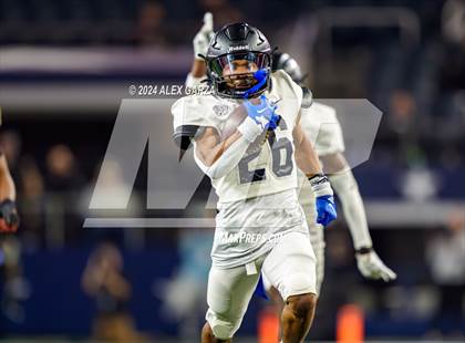 Thumbnail 3 in South Oak Cliff vs. Randle (UIL 5A Division II Football Final) photogallery.