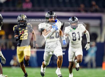 Thumbnail 1 in South Oak Cliff vs. Randle (UIL 5A Division II Football Final) photogallery.