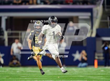 Thumbnail 3 in South Oak Cliff vs. Randle (UIL 5A Division II Football Final) photogallery.