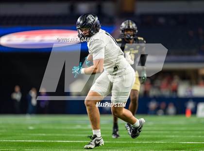 Thumbnail 2 in South Oak Cliff vs. Randle (UIL 5A Division II Football Final) photogallery.