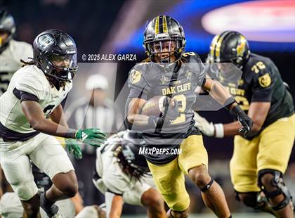 Thumbnail 1 in South Oak Cliff vs. Randle (UIL 5A Division II Football Final) photogallery.