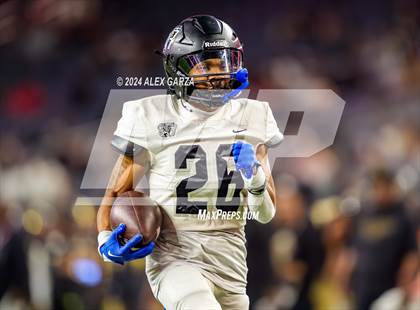 Thumbnail 1 in South Oak Cliff vs. Randle (UIL 5A Division II Football Final) photogallery.